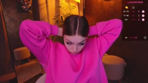Snapshot of ellamilla chatting on 01.05.25 ellamilla online show from 01.05.25