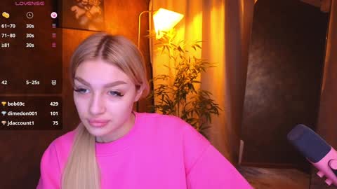 Snapshot of ellamilla chatting on 01.13.25 ellamilla online show from 01.13.25