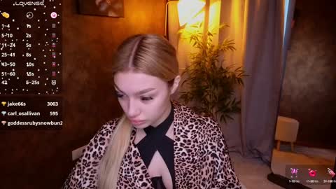 Snapshot of ellamilla chatting on 01.22.25 ellamilla online show from 01.22.25