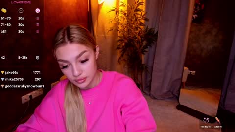 Snapshot of ellamilla chatting on 01.23.25 ellamilla online show from 01.23.25