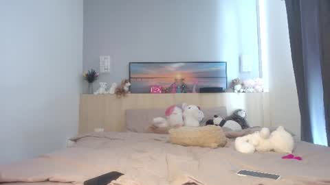 Snapshot of ellamirax chatting on 06.28.26 Ella Mira online show from 06.28.26