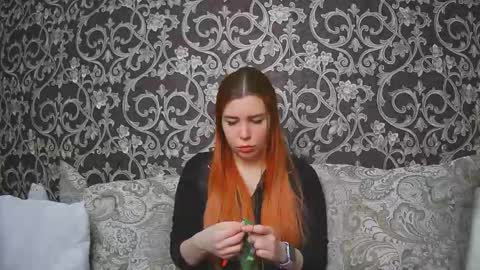 EllaNuar online show from 02.05.26