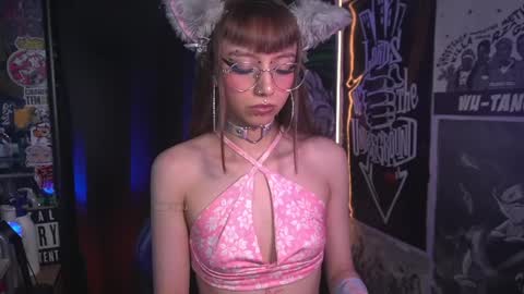 follow me on instagram .    online show from 04.11.26