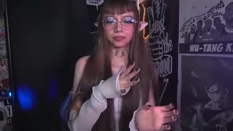 Snapshot of elle_uwu chatting on 04.21.26 follow me on instagram . online show from 04.21.26