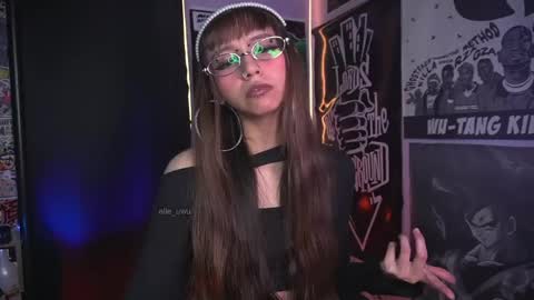 Snapshot of elle_uwu chatting on 05.02.26 follow me on instagram . online show from 05.02.26