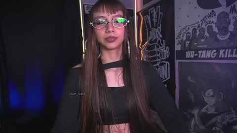Snapshot of elle_uwu chatting on 05.19.26 follow me on instagram . online show from 05.19.26