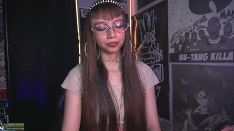 Snapshot of elle_uwu chatting on 05.21.26 follow me on instagram . online show from 05.21.26