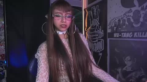 Snapshot of elle_uwu chatting on 05.22.26 follow me on instagram . online show from 05.22.26