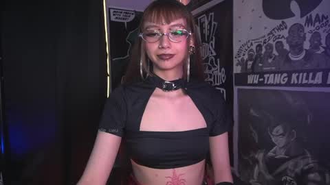 Snapshot of elle_uwu chatting on 05.26.26 follow me on instagram . online show from 05.26.26