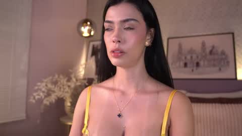 Snapshot of ellediane chatting on 05.19.26 Elle Diane online show from 05.19.26