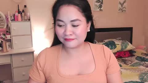 Snapshot of elleelle123 chatting on 12.06.24 Ann online show from 12.06.24