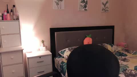 Snapshot of elleelle123 chatting on 12.10.24 Ann online show from 12.10.24