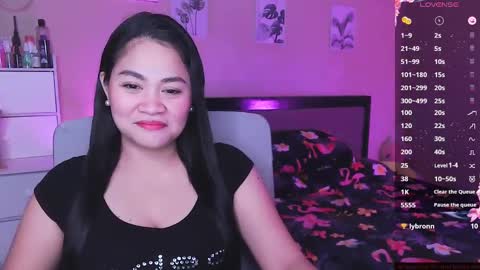 Snapshot of elleelle123 chatting on 12.18.24 Ann online show from 12.18.24