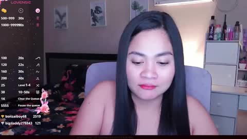 Snapshot of elleelle123 chatting on 12.21.24 Ann online show from 12.21.24