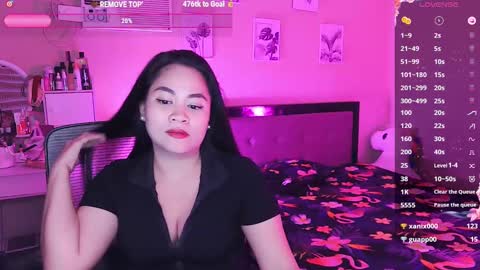 Snapshot of elleelle123 chatting on 02.18.25 Ann online show from 02.18.25