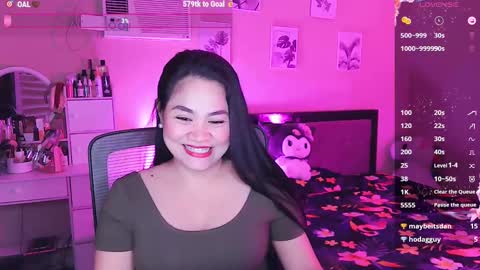 Snapshot of elleelle123 chatting on 02.19.25 Ann online show from 02.19.25