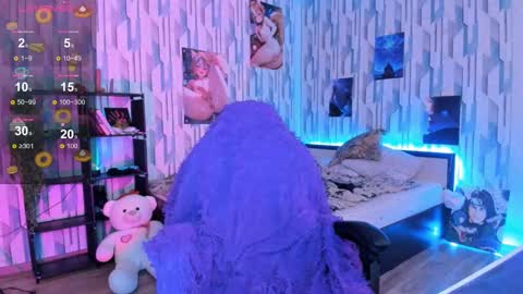 Snapshot of elli_26 chatting on 03.12.25 Ellie online show from 03.12.25