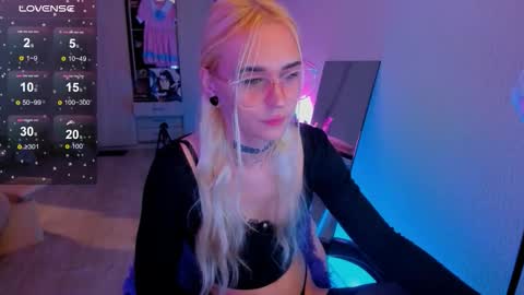 Ellie online show from 12.19.25