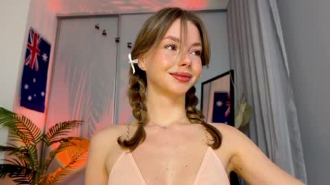 Snapshot of elli_harmon chatting on 12.14.24 Ellie  --- Ill see you either on Friday or Saturday and definitely on Sunday  online show from 12.14.24