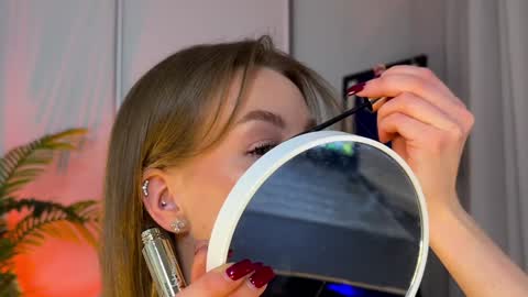 Snapshot of elli_harmon chatting on 01.24.25 Ellie  --- Ill see you either on Friday or Saturday and definitely on Sunday  online show from 01.24.25