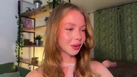 Snapshot of elli_harmon chatting on 12.04.25 Ellie --- Ill see you either on Friday or Saturday and definitely on Sunday online show from 12.04.25