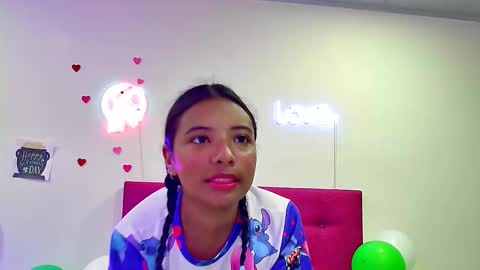 Snapshot of ellie_cute7 chatting on 03.24.26 ellie_cute7 online show from 03.24.26