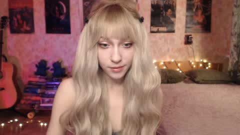 ellie_friendly online show from 01.20.25