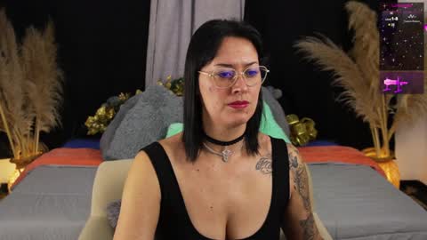 Ellie Ramos online show from 12.26.24