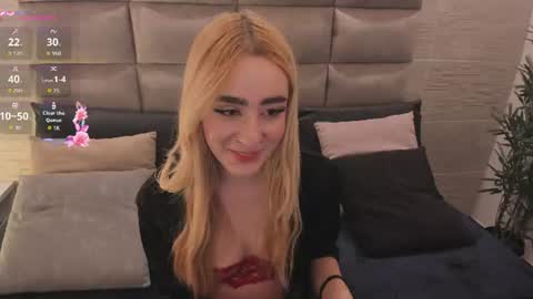 Snapshot of ellieadeline chatting on 06.27.26 ellieadeline online show from 06.27.26