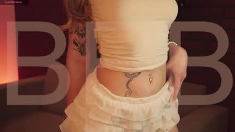 elliecutes online show from 04.11.26