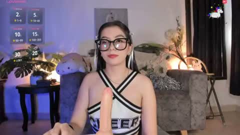 Snapshot of elliedream_ chatting on 06.17.26 elliedream_ online show from 06.17.26