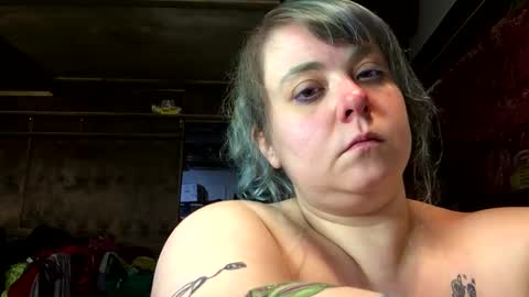 Snapshot of ellielouise11 chatting on 02.16.25 Ellie Louise online show from 02.16.25