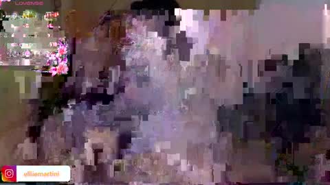 Snapshot of elliemartinni chatting on 10.02.25 Ellie Martinni online show from 10.02.25