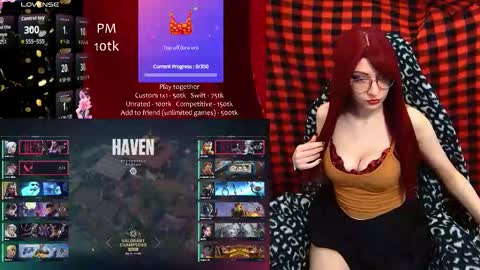 Snapshot of elliemoor chatting on 09.29.25 Elizabeth online show from 09.29.25