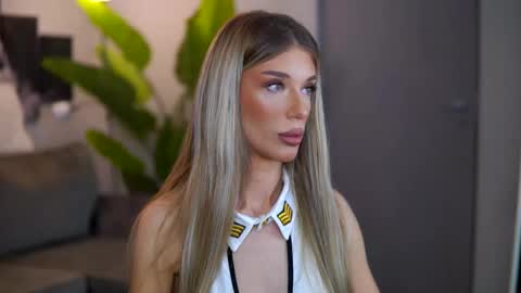 Ellie online show from 12.17.25