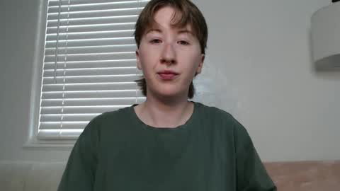 Snapshot of ellierowyn chatting on 09.15.25 Ellie Rowyn online show from 09.15.25