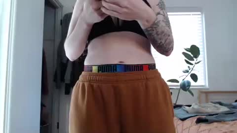 Ellie Rowyn online show from 02.06.26