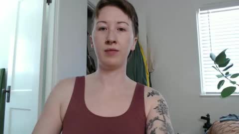 Ellie Rowyn online show from 04.15.26