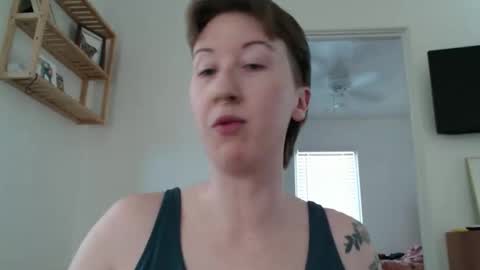 Ellie Rowyn online show from 04.18.26