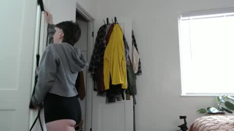 Snapshot of ellierowyn chatting on 05.04.26 Ellie Rowyn online show from 05.04.26