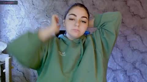 Ellie online show from 09.26.25