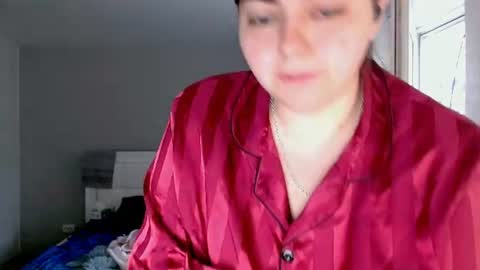 Snapshot of ellies_8 chatting on 06.12.26 Ellie online show from 06.12.26