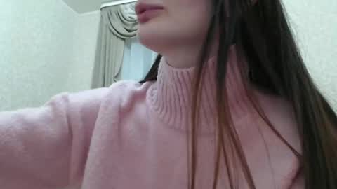 Effie1818 online show from 12.13.24