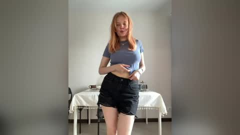 Snapshot of elliora chatting on 07.22.26 Elly online show from 07.22.26