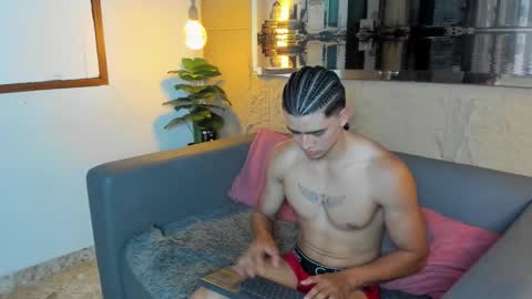 Snapshot of elliot_colton chatting on 11.20.25 Elloit Colton online show from 11.20.25