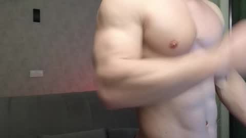 Snapshot of elliot_muscle04 chatting on 02.28.26 elliot_muscle04 online show from 02.28.26