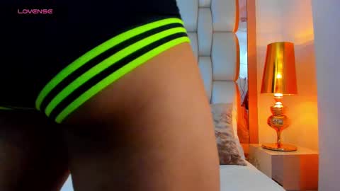 E L L I O T    V E L E Z online show from 02.24.25