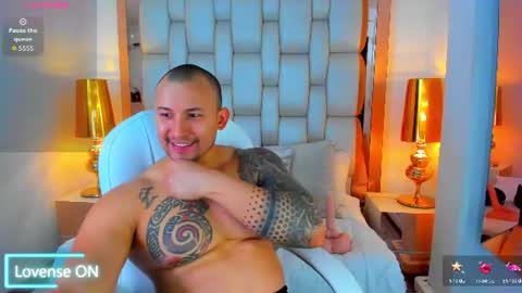 Snapshot of elliott_veelez chatting on 07.07.26 E L L I O T V E L E Z online show from 07.07.26