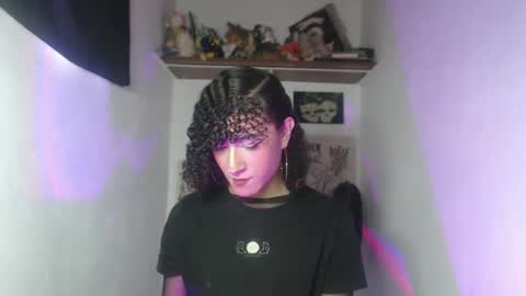 Snapshot of ellis_flowers chatting on 04.28.26 . online show from 04.28.26