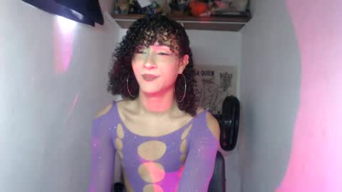 Snapshot of ellis_flowers chatting on 06.17.26 . online show from 06.17.26